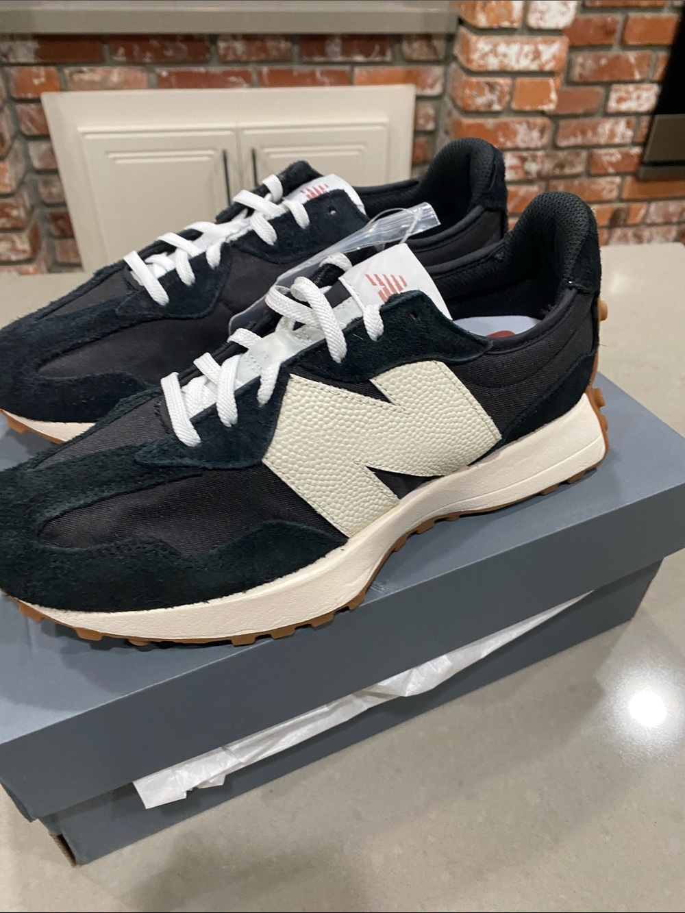 NIB new balance 327 sneakers womens 10 - Picture 4 of 9